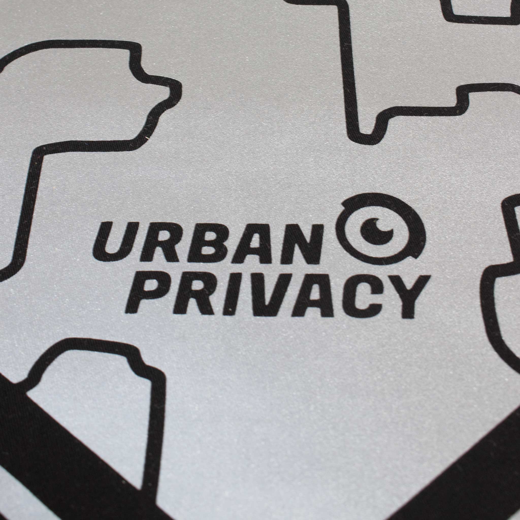 DREIECKS BANDANA | Unisex Dreieckstuch mit reflektierenden Print gegen Blitzlichtfotos aus Bio-Baumwolle