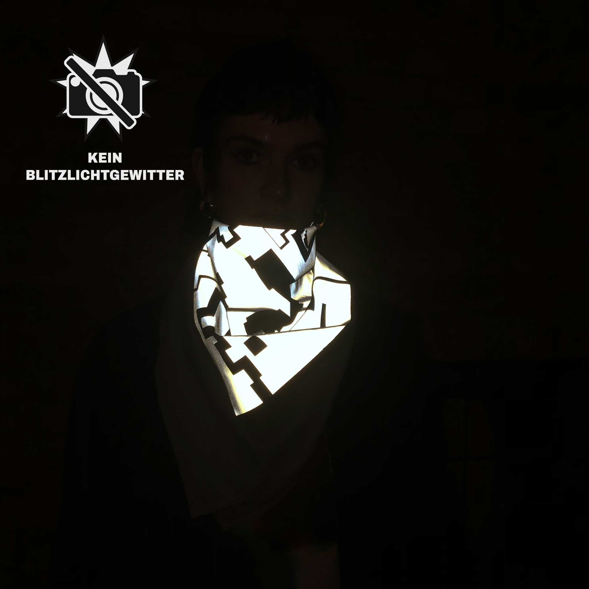 ANTI-PAPARAZZI BANDANA I Unisex Bandana mit reflektierenden Print gegen Blitzlichtfotos aus Bio-Baumwolle