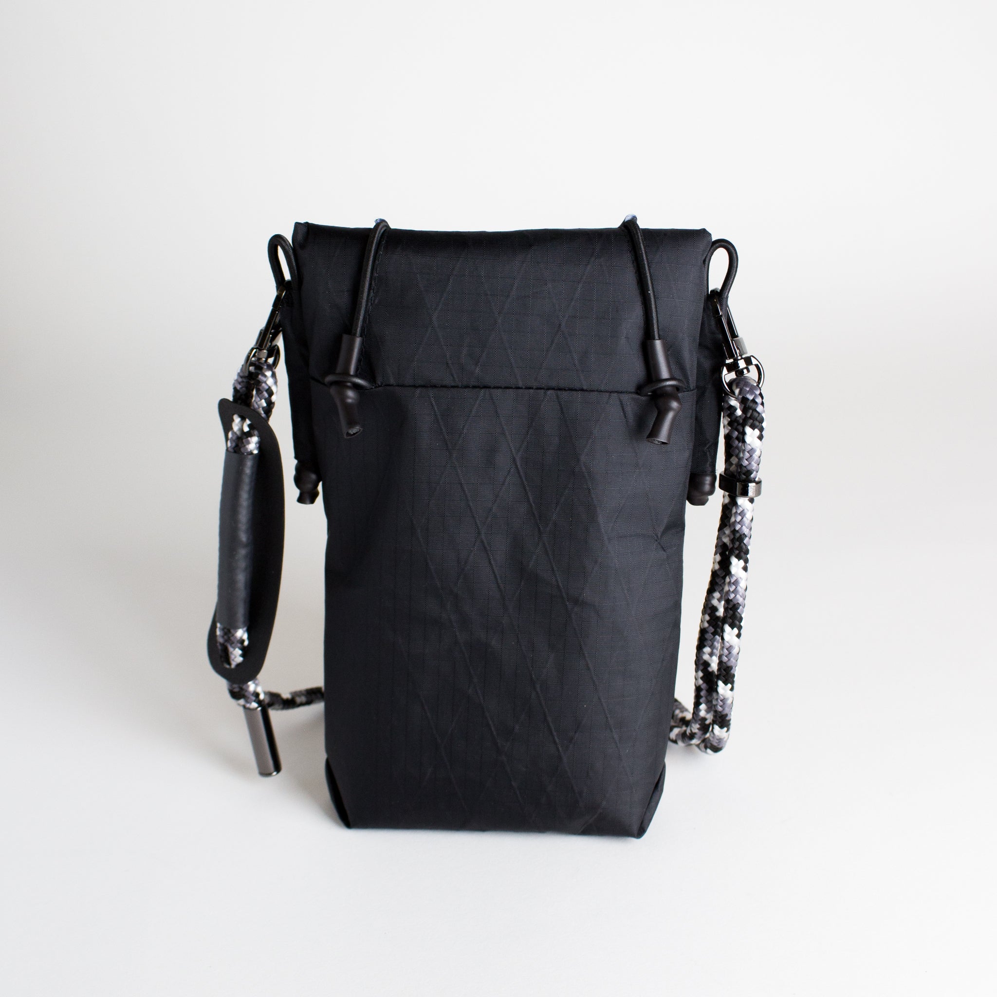 OFLAIN v2 I Anti-Tracking Handytasche mit stylischer Handykette & Onlinefach, blockiert WLAN, GPS, WIFI & RFID Schutz