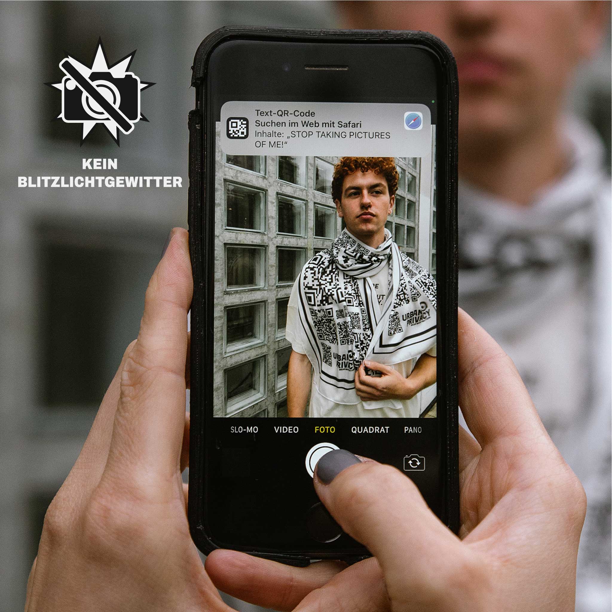 STOP TAKING PICTURES OF ME I Unisex Schal mit QR-Code Print für mehr Privatsphäre, aus Tencel