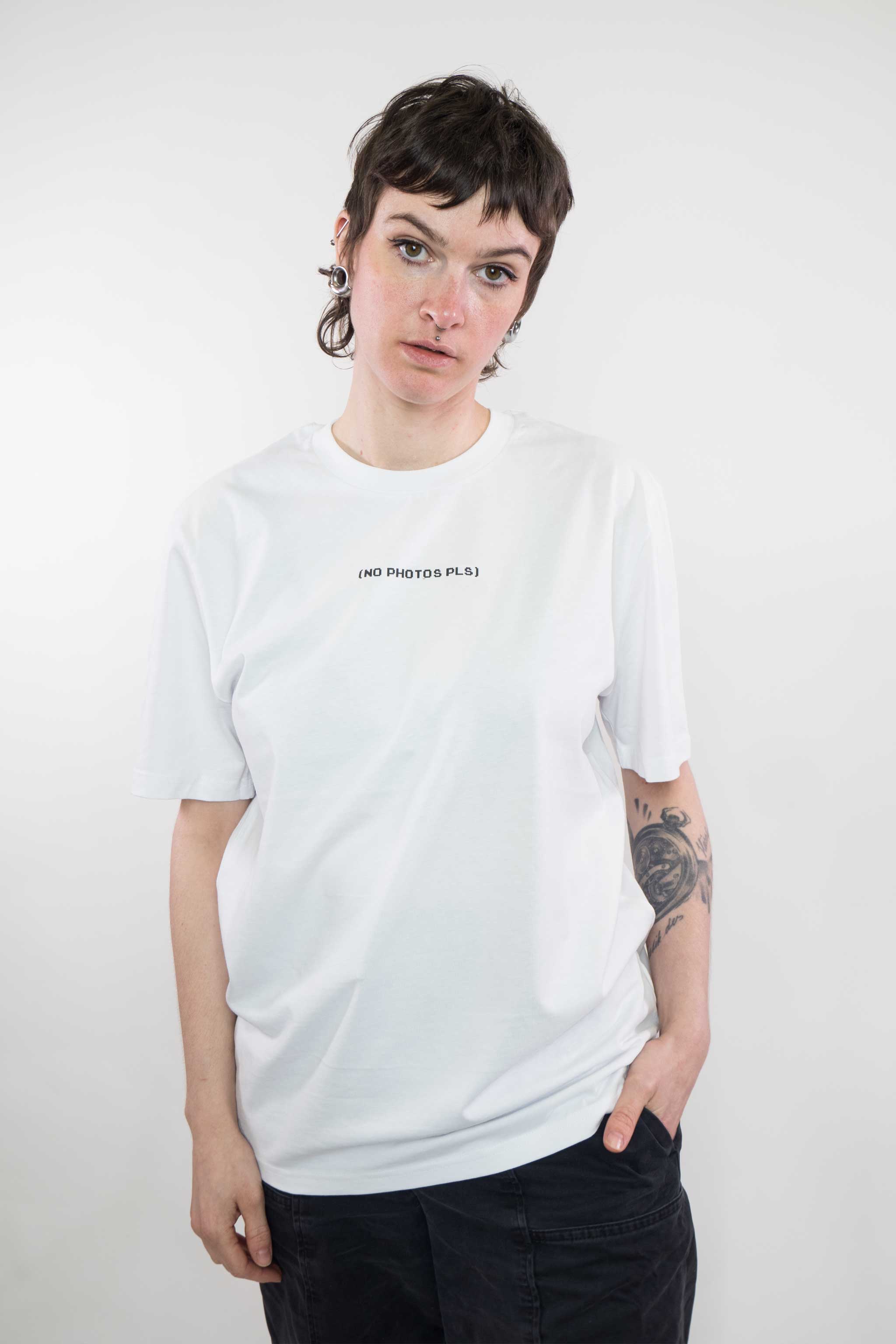 [NO PHOTOS PLS] | Eco Unisex Slim Fit T-Shirt Look But Don't Capture QR-Code Print in White