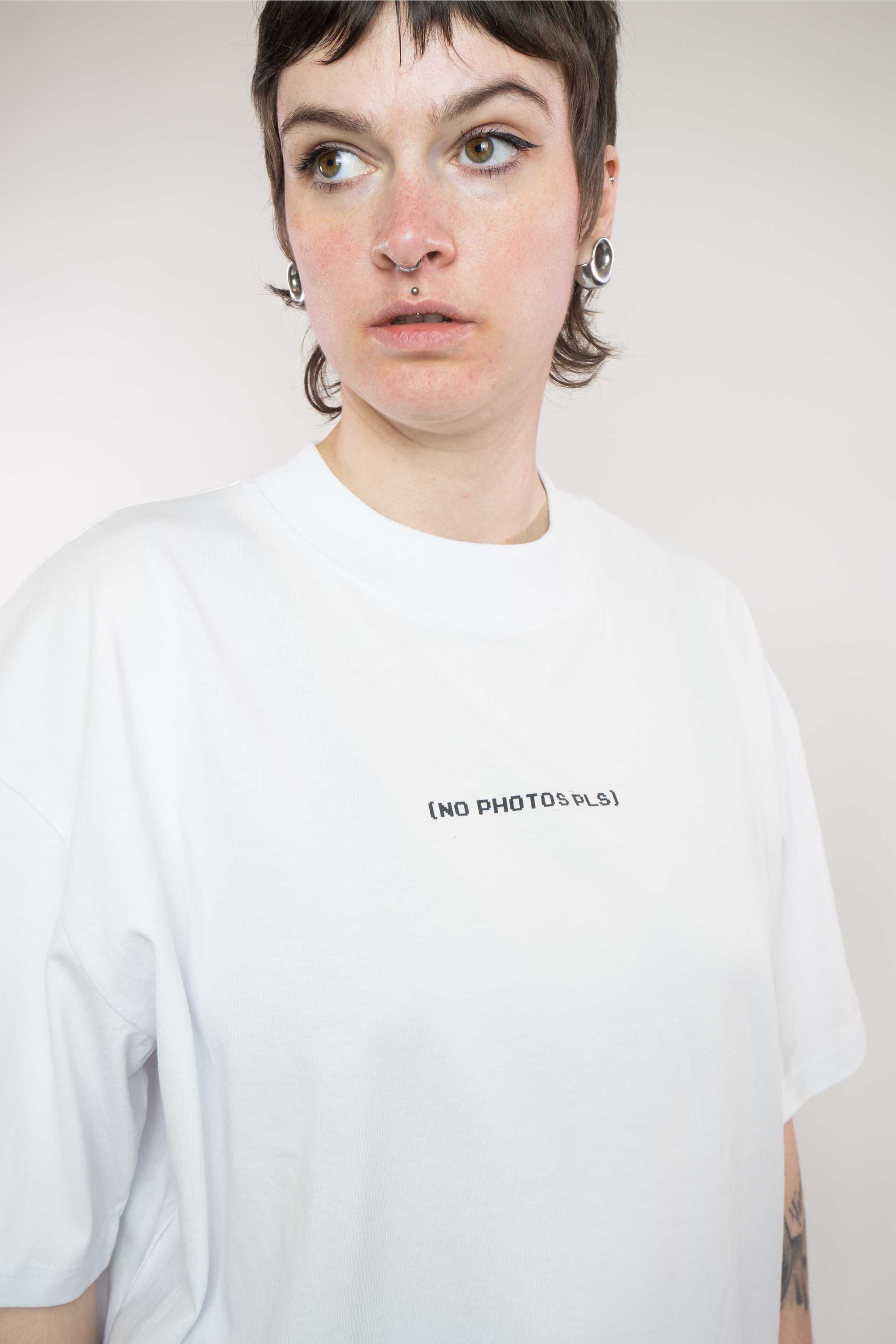 [NO PHOTOS PLS] | Eco Unisex Oversize T-Shirt Look But Don't Capture QR-Code Print in White