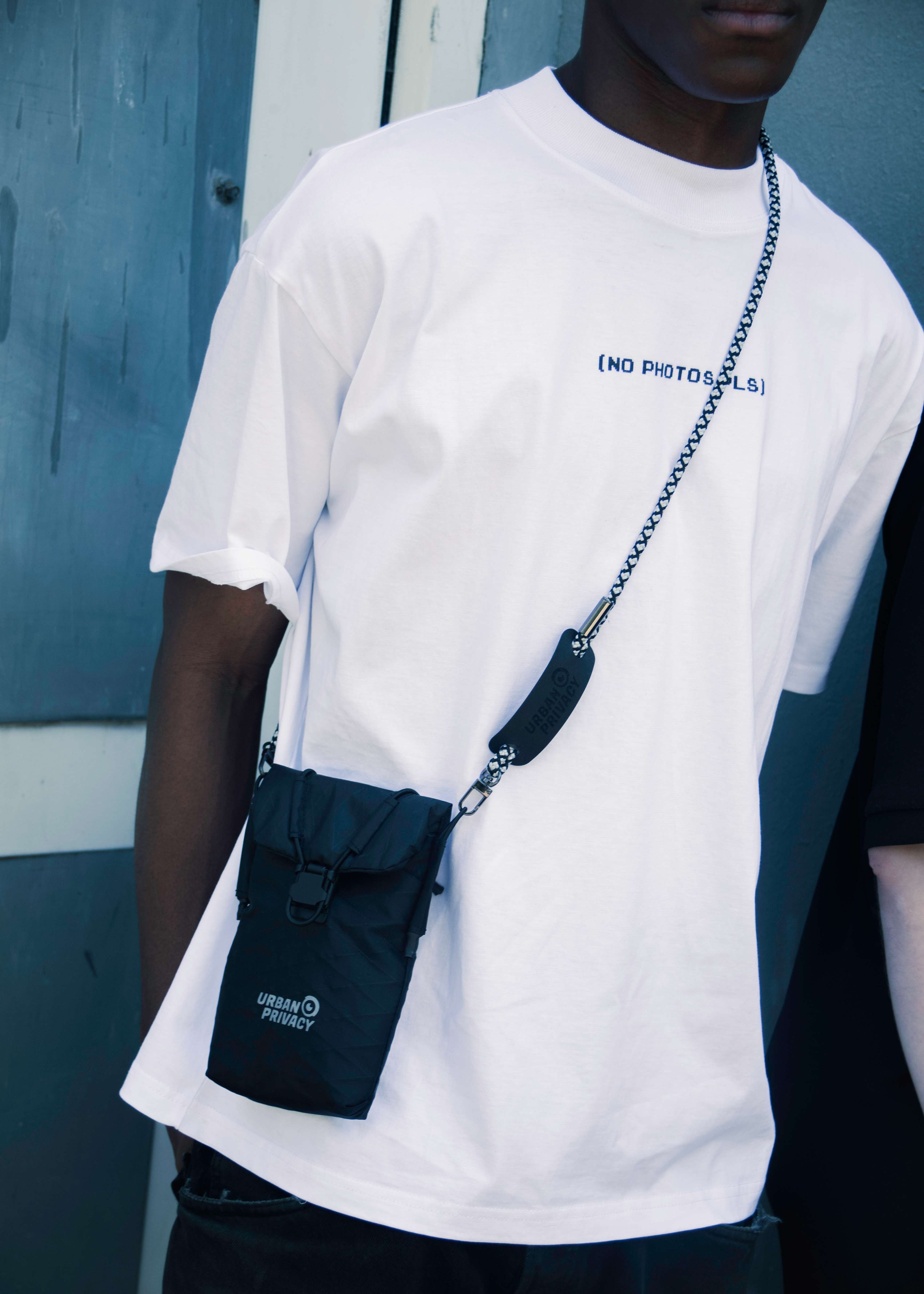 OFLAIN V2 I the anti-tracking faraday bag with stylish smartphone necklace blocks WLAN, GPS, WIFI, RFID