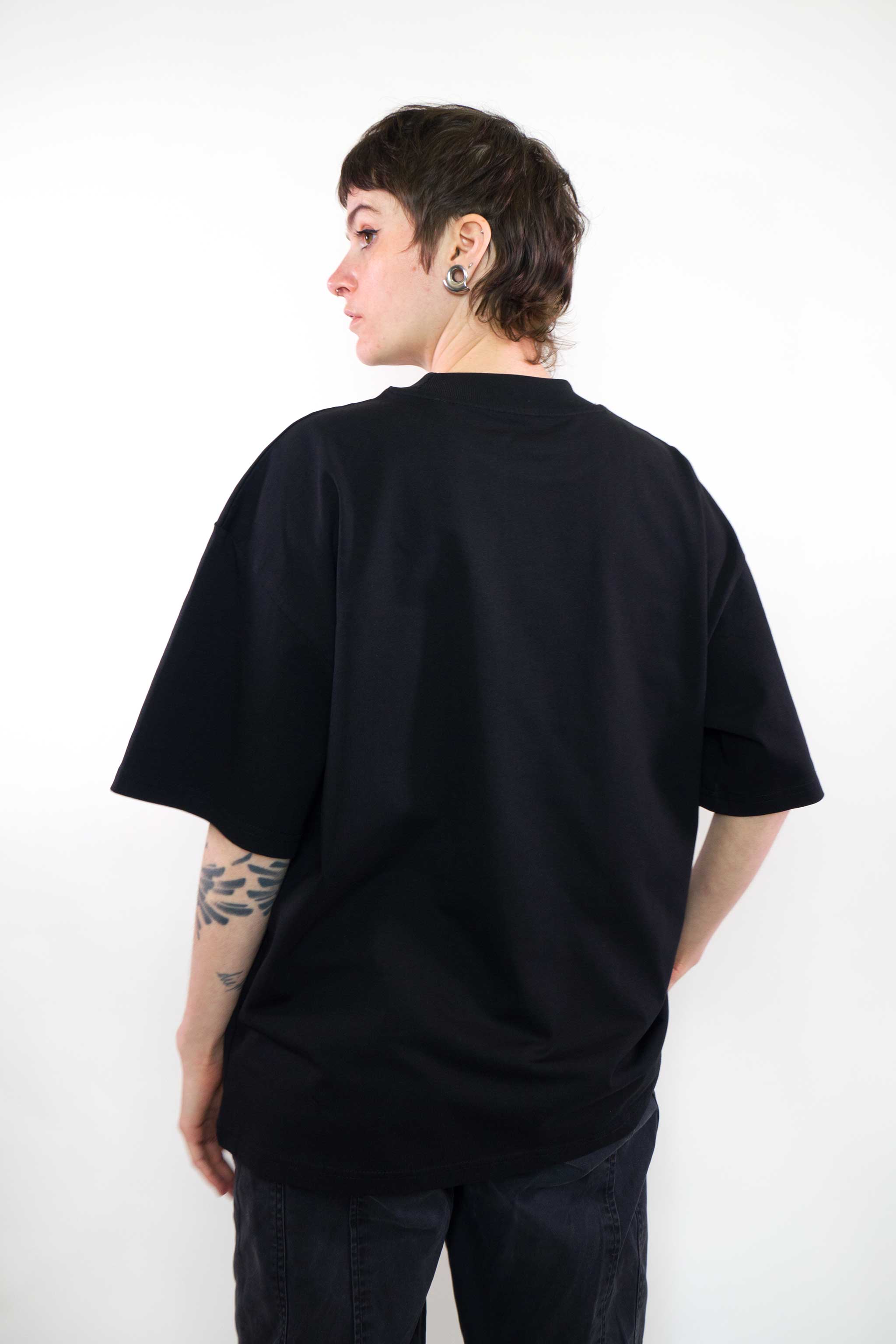 [NO PHOTOS PLS] | Eco Unisex Oversize T-Shirt Look But Don't Capture Reflective Print in Black