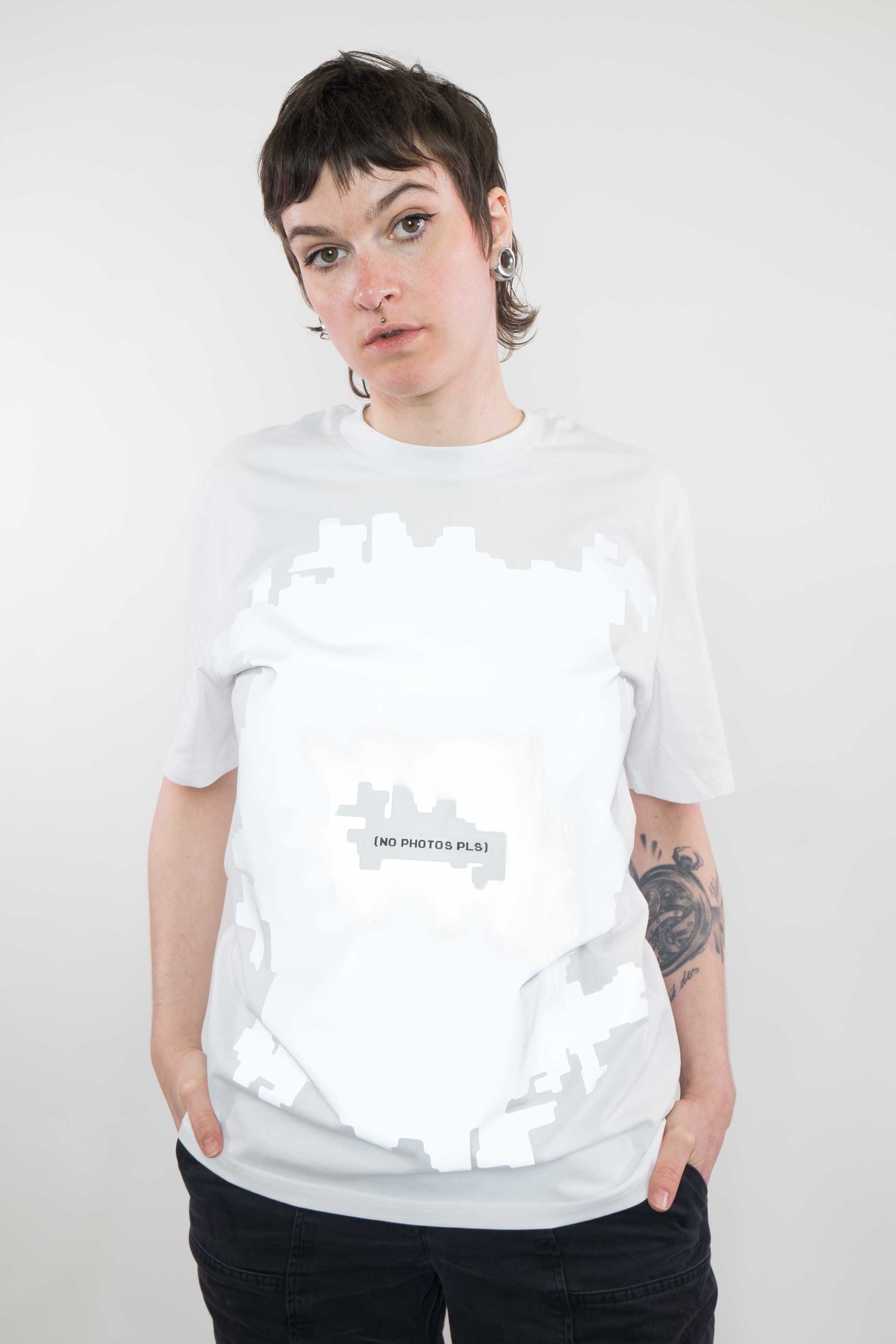 [NO PHOTOS PLS] | Eco Unisex Slim-Fit T-Shirt Look But Don't Capture Reflective Print in White
